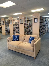 Lobby couch.jpg Lobby couch.jpg
